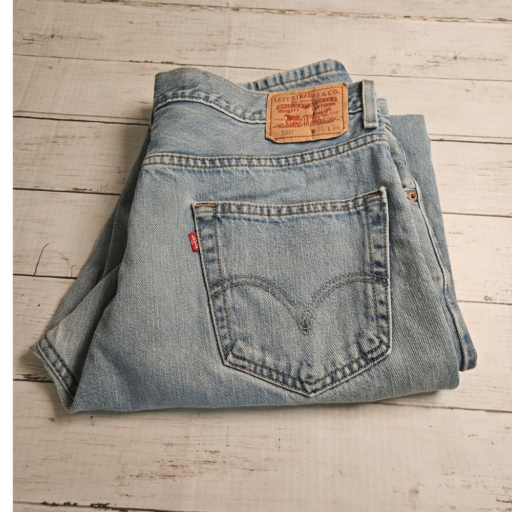 Levi's 550 Men's Relaxed Fit Jeans 36x34 Light Wash Blue Denim Straight Leg